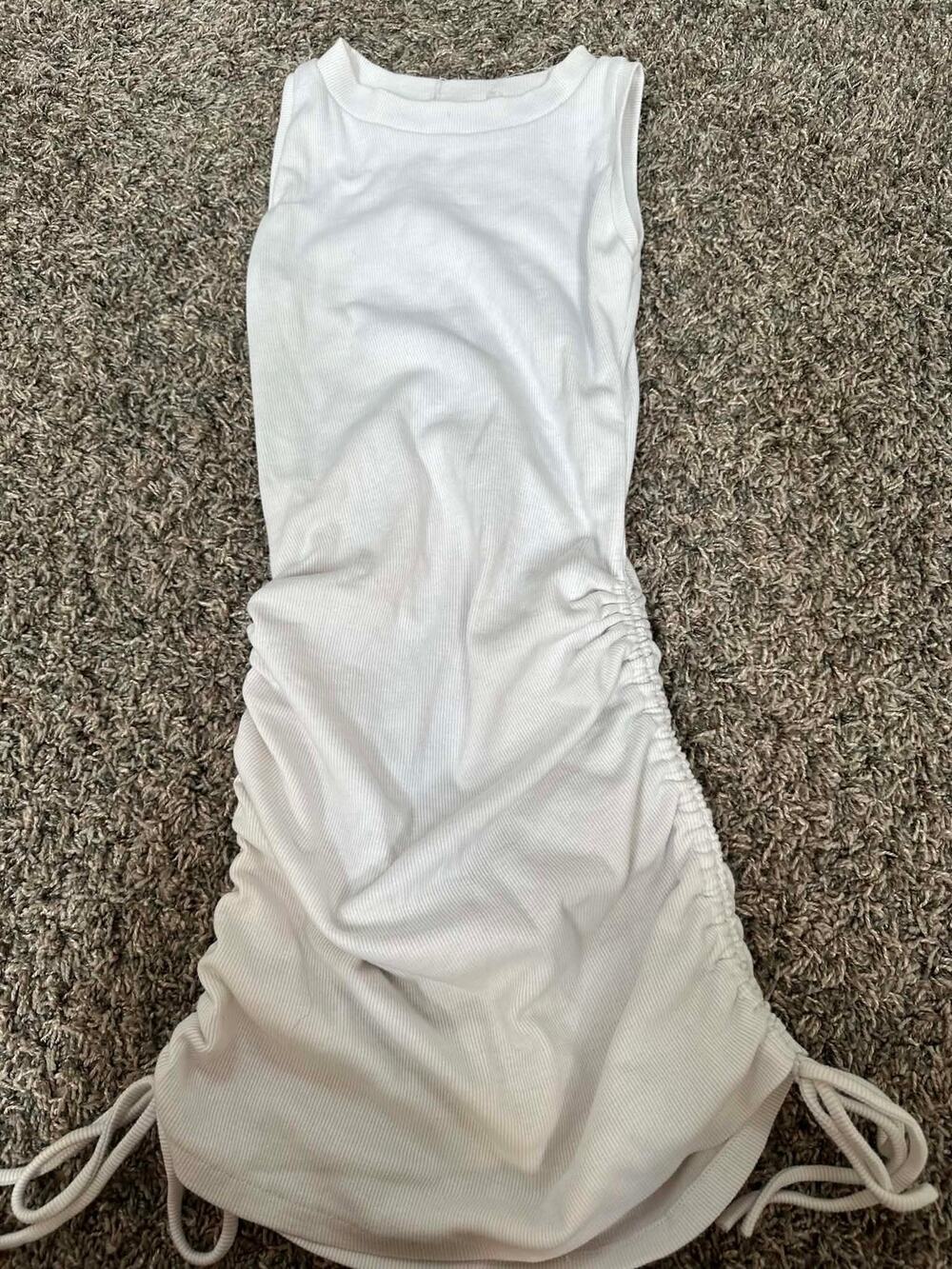 Chic & Elegant White Dress - Versatile XS Fit